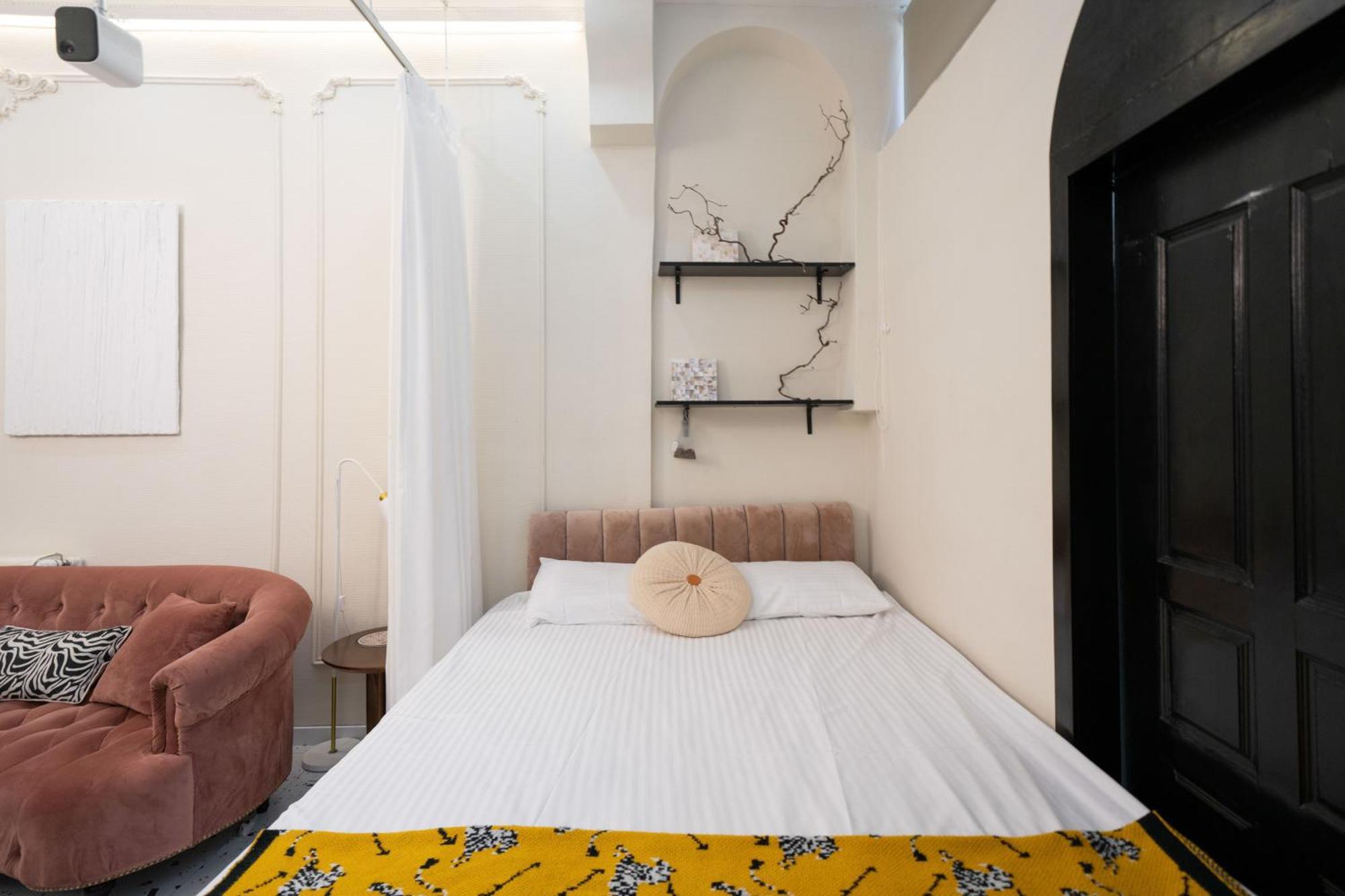 Shanghai Downtown Yi Du B&B - Near South Shaanxi Road Metro Station 600Meters Exterior photo